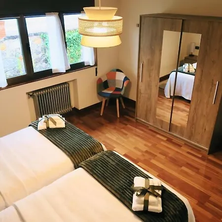 Вилла La Casona De La Carbayeda