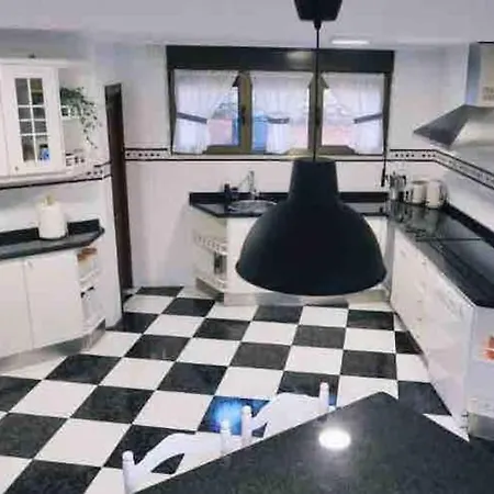 La Casona De La Carbayeda Villa Oviédo